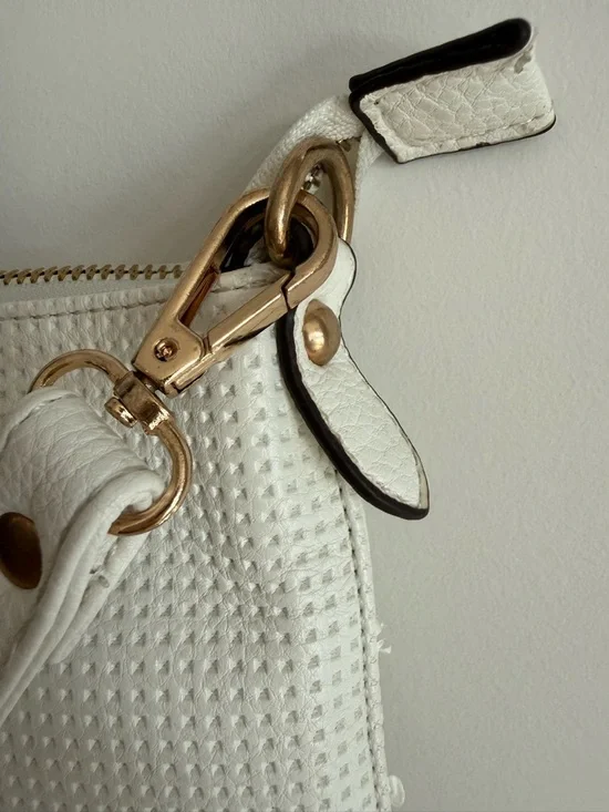 Salvatore Ferragamo White and Dusty Rose Two-Tone Shoulder Bag - Picture 3 of 5